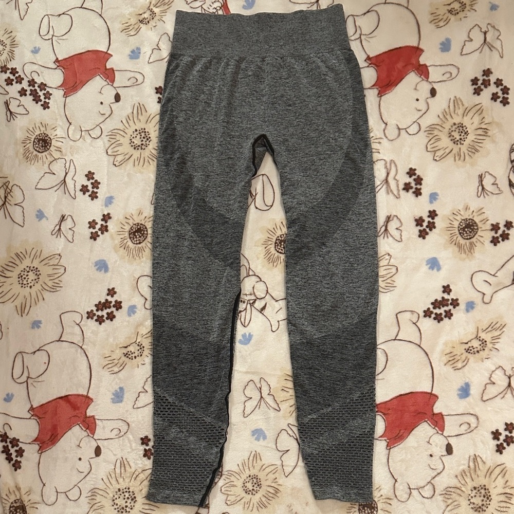 Pink brand gray textured leggings